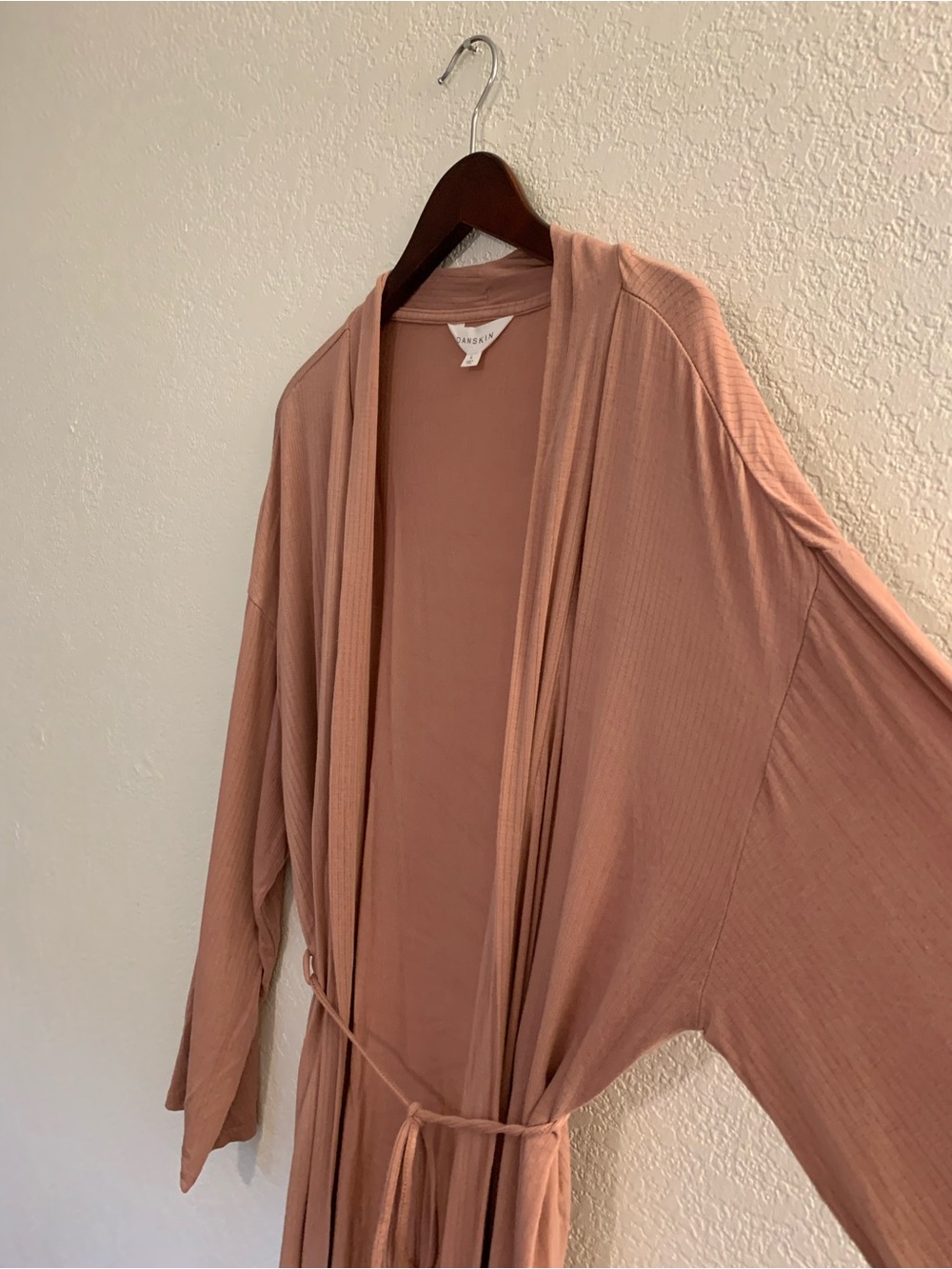 Danskin Rayon Ribbed Open-Front Robe in Blush Pink | L - Picture 4 of 10